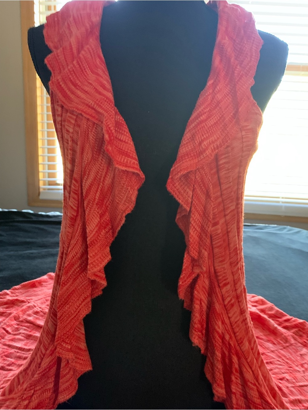 INC International Concepts Red Ruffled Open-Front Sweater Vest

Mix 1 0426